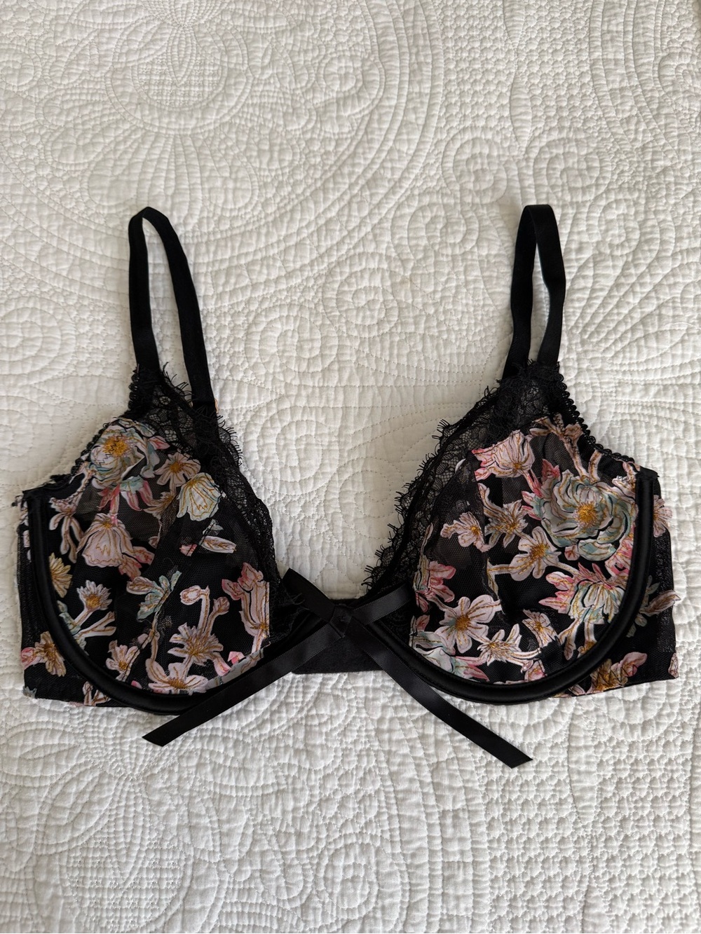 Victoria's Secret Black Floral Embroidered Bra 34DDD